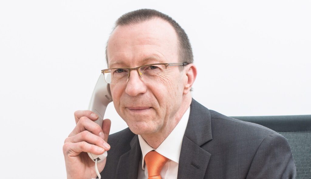 Steuerberater Egbert Chwatal, Goslar 2016 – noch mit „gutem“ altem Telefon